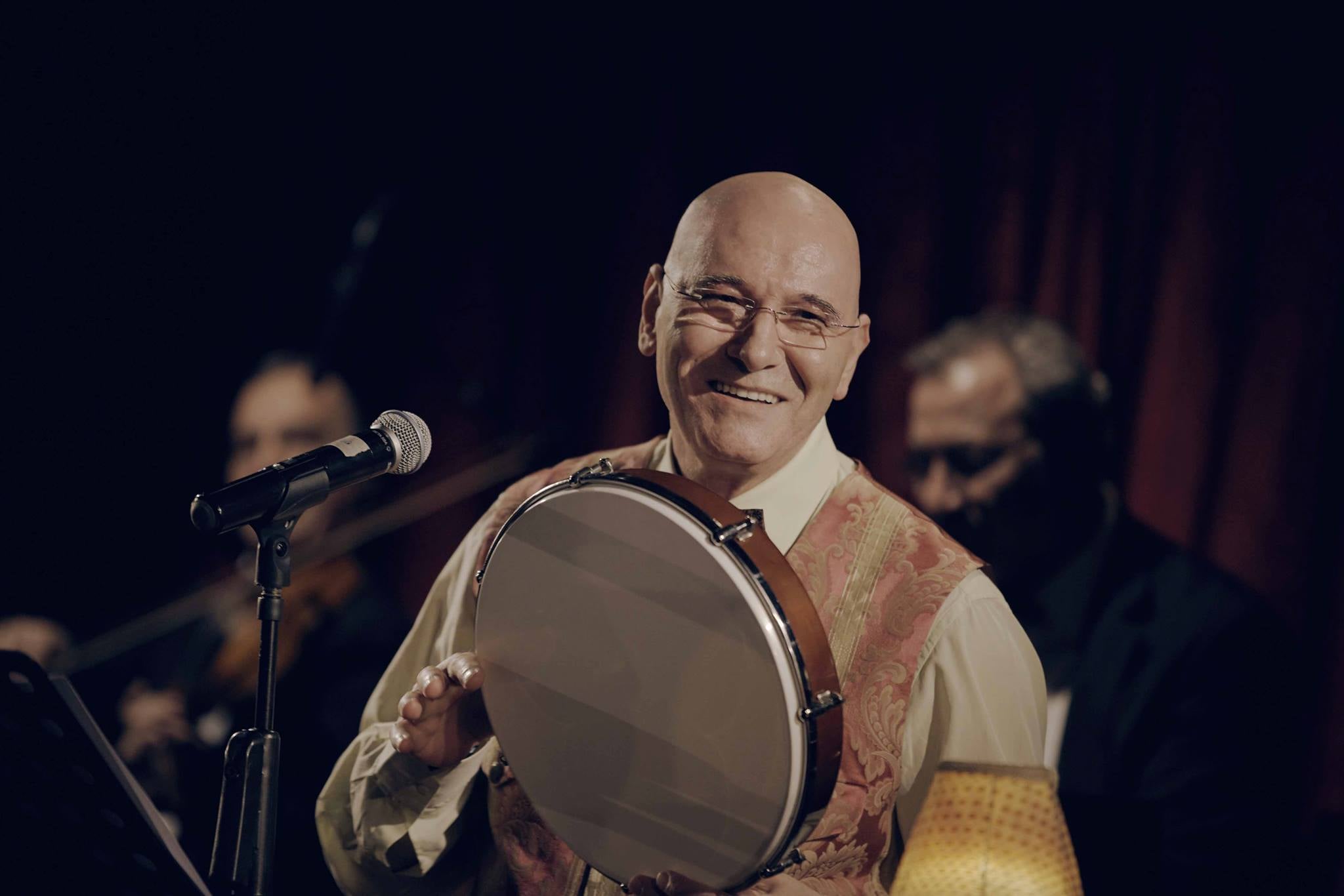 الشعّار يغني القدود