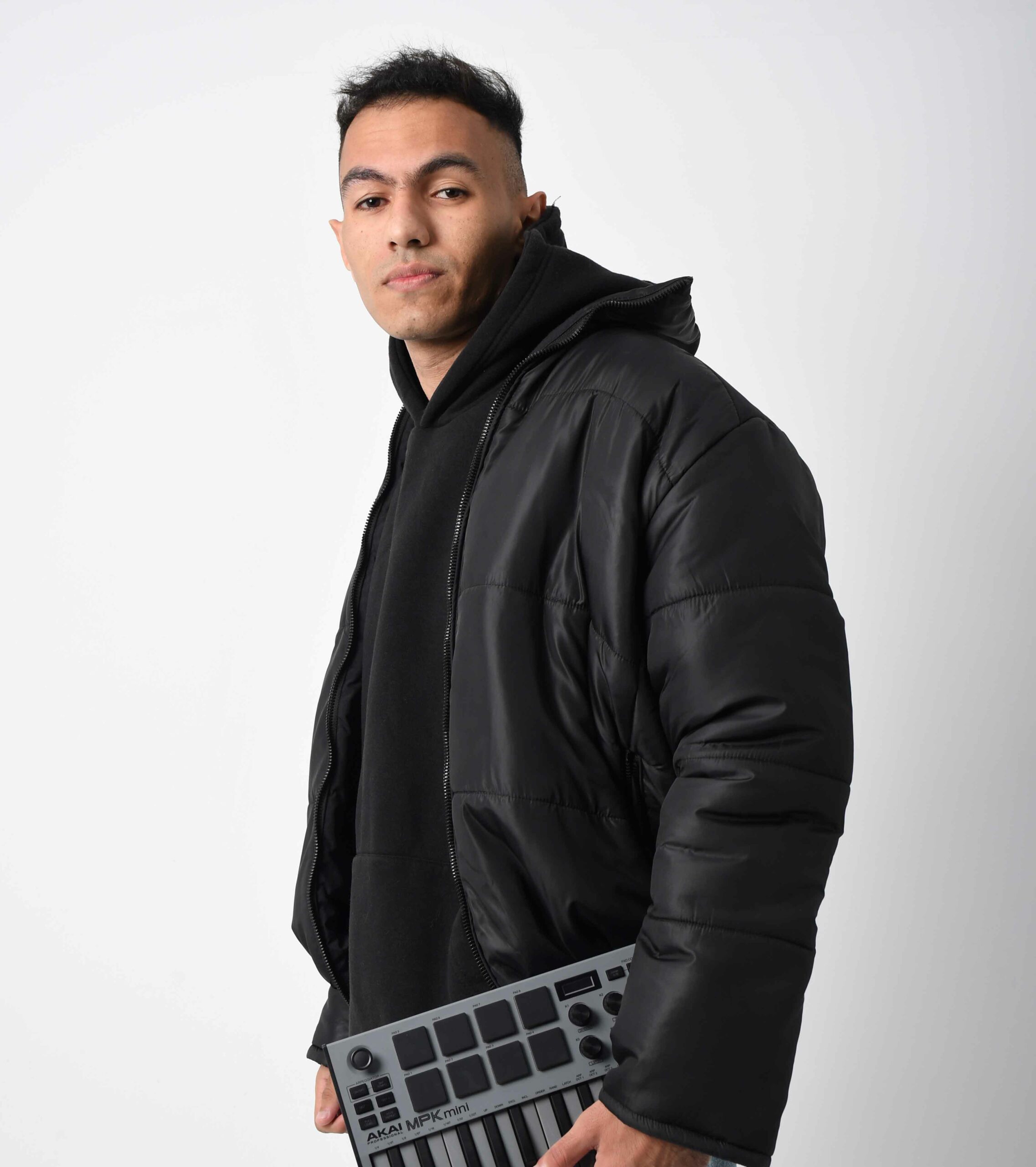 Moon presents Dallo